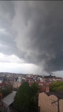 VÍDEO: Trovoada e nuvem gigante assustam moradores de Cajazeiras