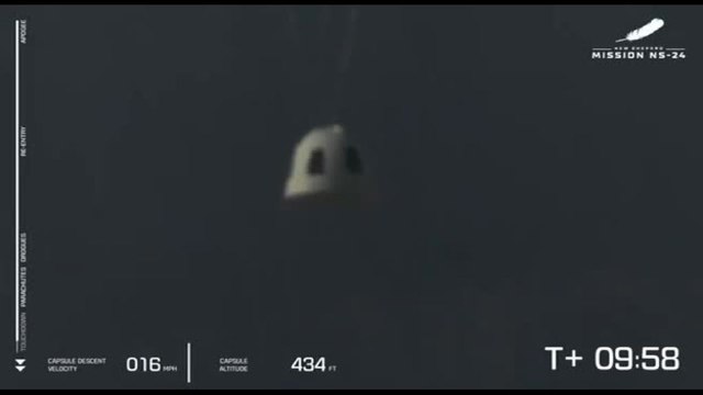 Blue Origin ha portato nello Spazio 33 esperimenti e 38mila cartoline