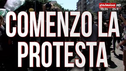 Piquetes y veredas cortadas en la 9 de Julio