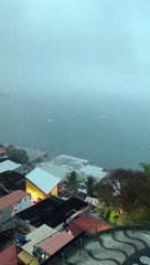 Vídeo: Temporal em Salvador danifica estrutura do Yacht Clube da Bahia