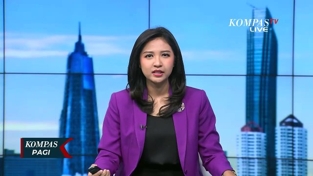 Tak Kuat Menanjak, Truk Bermuatan Pasir di Jagakarsa Terperosok ke Saluran Air