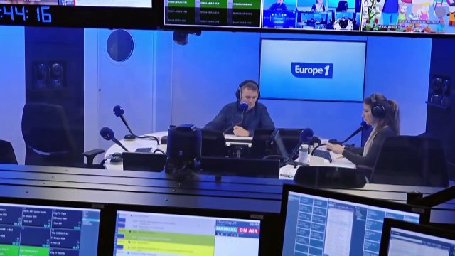 Repas de fête et inflation : «Certains produits comme le champagne ou le saumon fumé sont boudés», constate Emmanuel Fourne