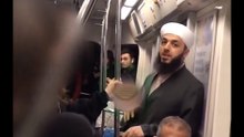 Tebliğciler metroda: ‘’Rabbimizin emirlerini hatırlatmak için’’