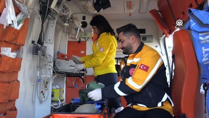 Van'da hem hayat kurtarıyor hem eğlendiriyor!