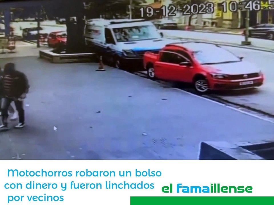 Motochorros robaron un bolso con dinero y fueron linchados por vecinos