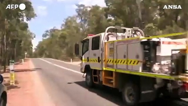 Australia, maxi incendio sulla costa occidentale: case evacuate