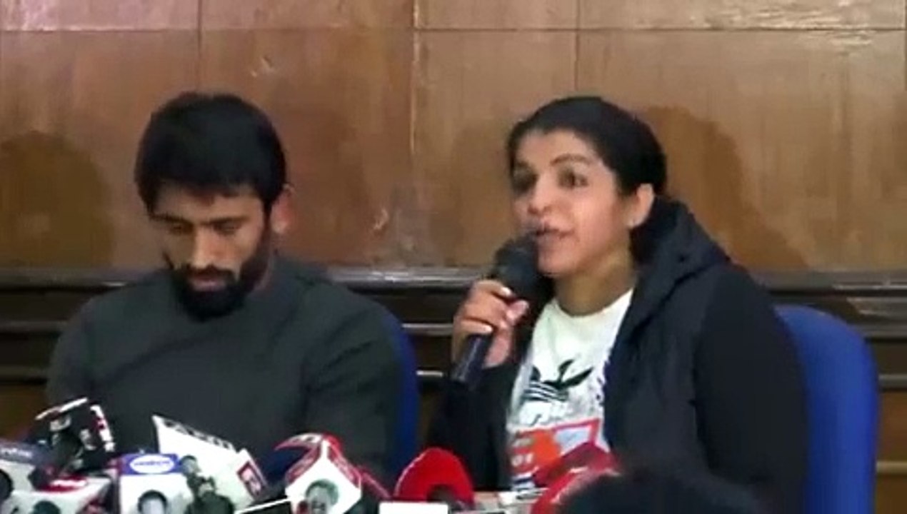 Video; संजय सिंह के WFI के अध्यक्ष बनने पर रोने लगीं साक्षी मलिक, कुश्ती छोड़ने का कर दिया ऐलान; वीडियो वायरल