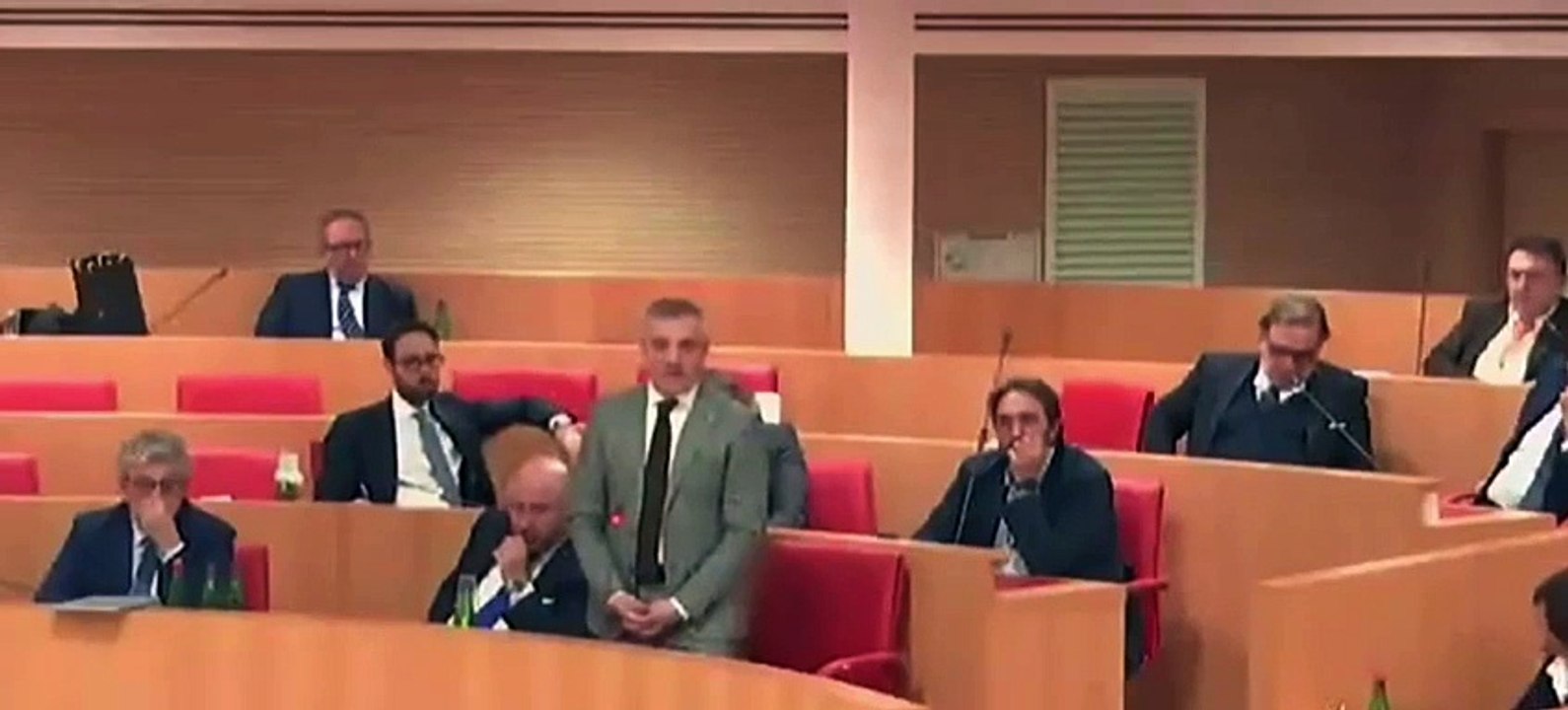 Puglia: "in Regione vitalizi anche ai politici che hanno rubato, che fine ha fatto l'onestà a cinque stelle?" - duro intervento di Ventola