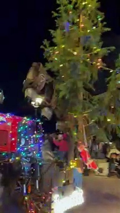 Noel en tracteur, 20.12.23, A nnecy