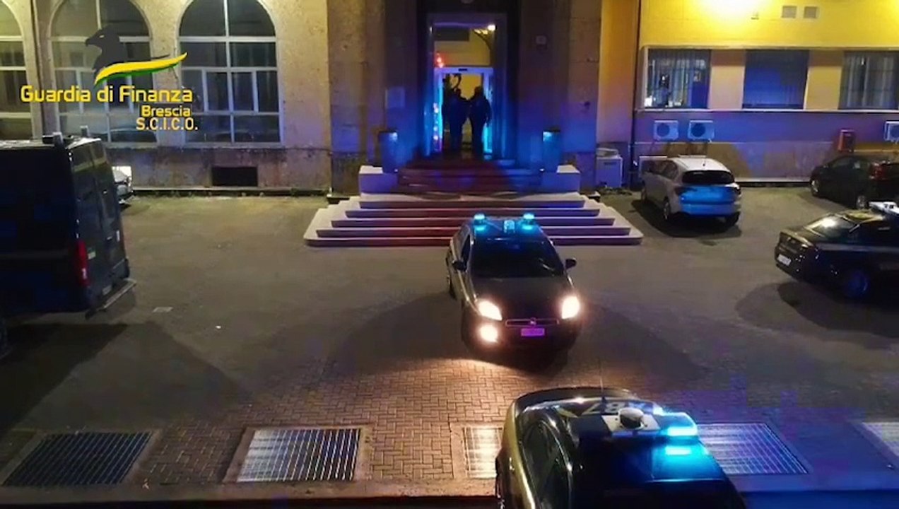 I 'cash-dog' alla ricerca di denaro: perquisizioni alla banda che aveva creato una banca clandestina