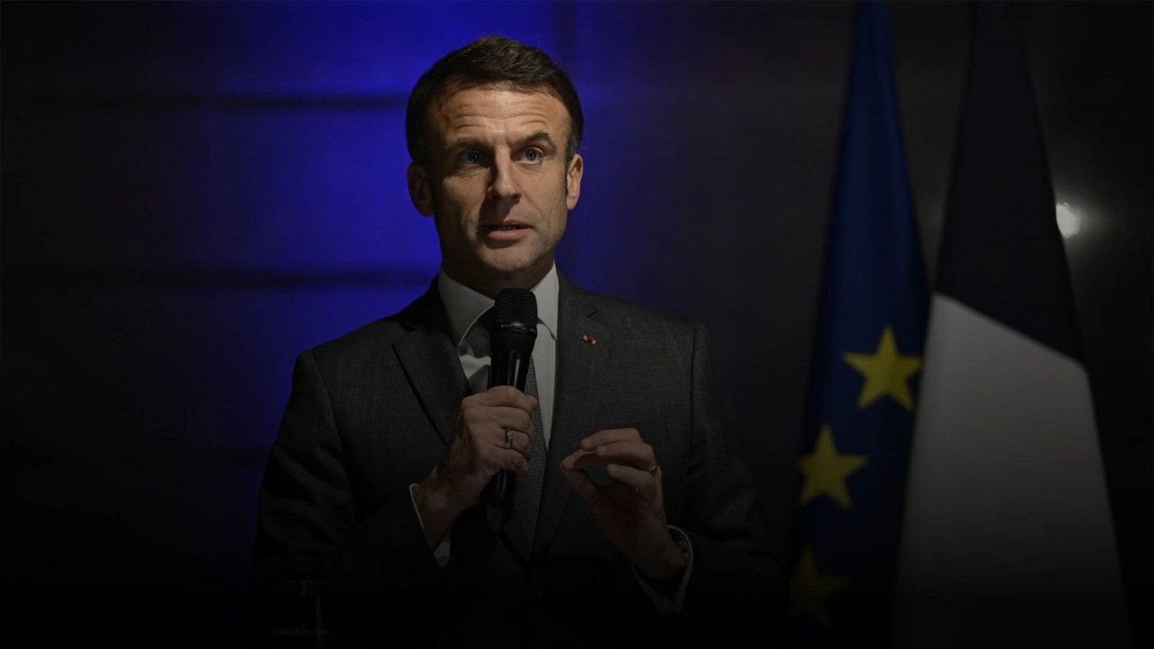 Emmanuel Macron défend Gérard Depardieu à la télévision, l'opposition réagit