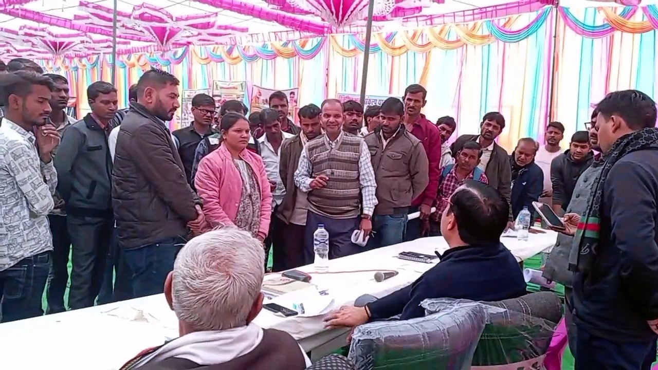 ग्रामीणों ने समस्याओं का लगाया अम्बार, सुनाई खर...