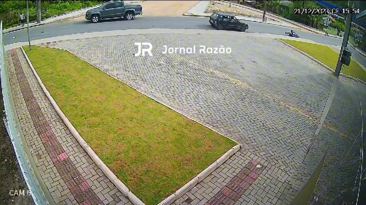 Jovem tem perna amputada após grave acidente, em Bombinhas