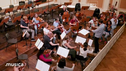 رقابت فینالیست‌های جایزهٔ هربرت فون‌کارایان برای رهبر ارکستر جوان