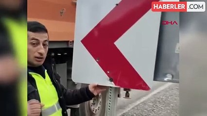 TOKAT'ta Tehlikeli Viraj Levhasına Kurşun İsabet Etti