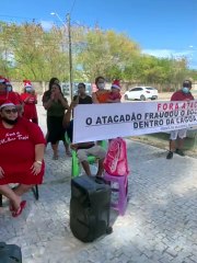 Manifestação da comunidade Terra Prometida em frente a Escola Superior da Magistratura (Esmec)