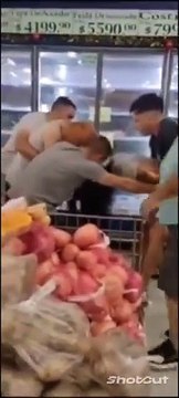 Dos mujeres se agarraron de los pelos por una oferta de carne en Argentina