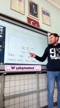 Minik kuzucuklar okumayı öğreniyor