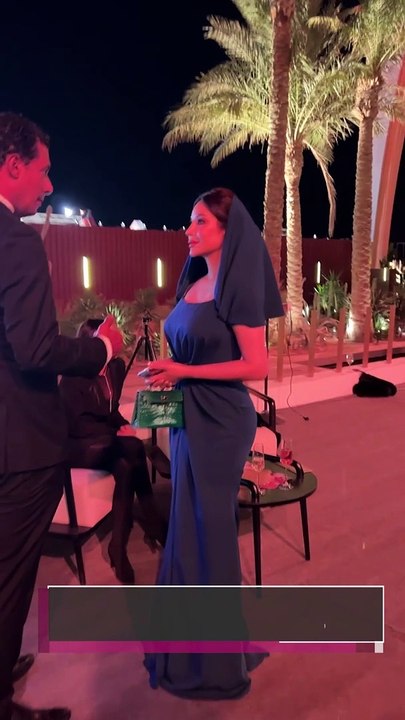 لجين عمران بإطلالة الحجاب المكشوف على غرار إطلالة أسماء جلال في مهرجان الجونة