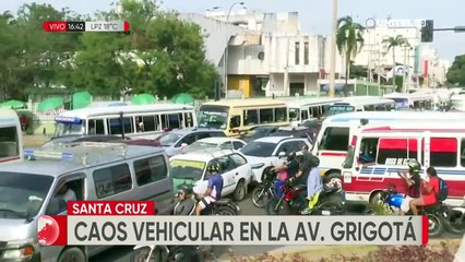 Alcaldía cruceña corta el tráfico en la avenida Grigotá y aumenta el caos vehiculas