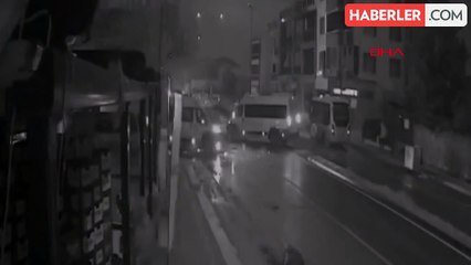 Tekirdağ'da yolcu minibüsü motosiklete çarptı, 2 kişi yaralandı