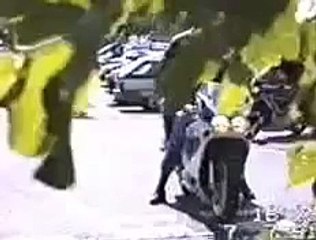 فيديو قصير لكن مضحك جداً ههه