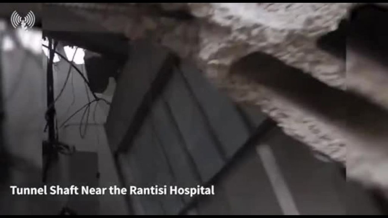 L'esercito israeliano mostra i tunnel di Hamas vicino a un ospedale