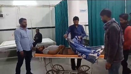 गंभीर घायल को जिला अस्पताल लाया गया