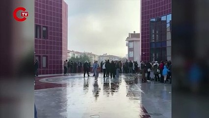 Sigaranın zararlarının anlatıldığı panelde 'sigara molası'