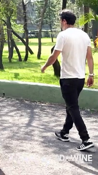 De la mano de Alfredo González, chef de Antifine Dining (@1985antifine) y miembro de nuestros Best New Chefs 2023, conocimos durante el Food and Wine Festival el modelo i4 M50 de BMW (@bmwdemexico). Su deportividad 100% eléctri