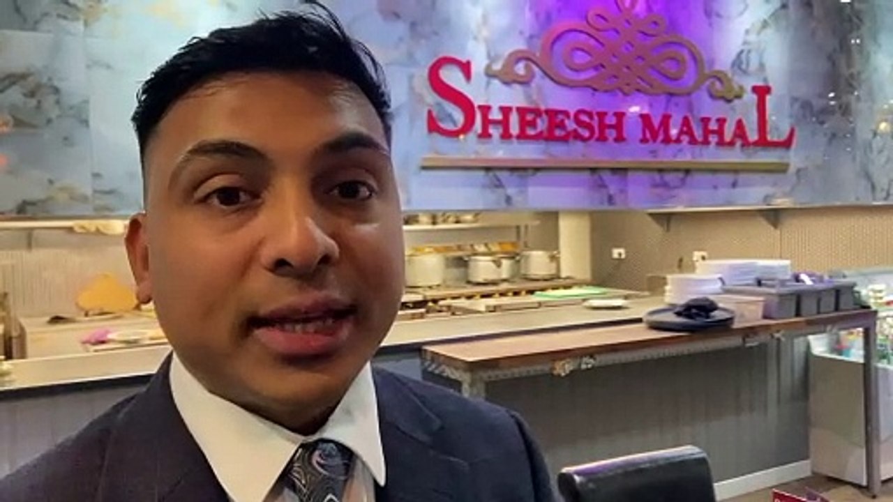 Restaurant gives free meals to emergency service workers on Christmas Day