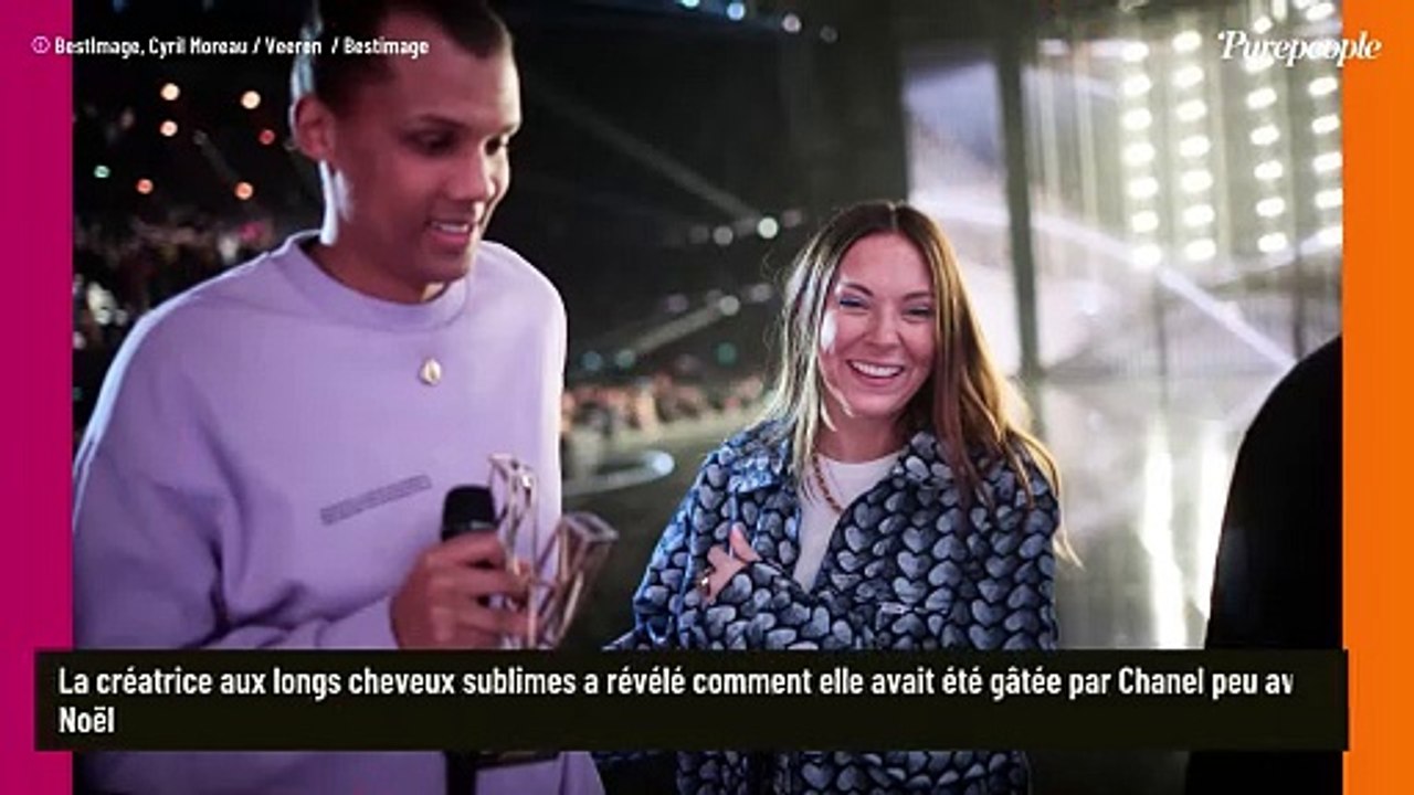 PHOTO Coralie Barbier : L'épouse de Stromae, cheveux longs et stylée, bien gâtée juste avant Noël