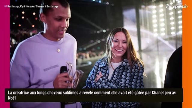 PHOTO Coralie Barbier : L'épouse de Stromae, cheveux longs et stylée, bien gâtée juste avant Noël