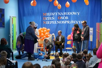 Niepełnosprawni o znieczulicy. Ważne i nagrodzone przedstawienie z Miastka