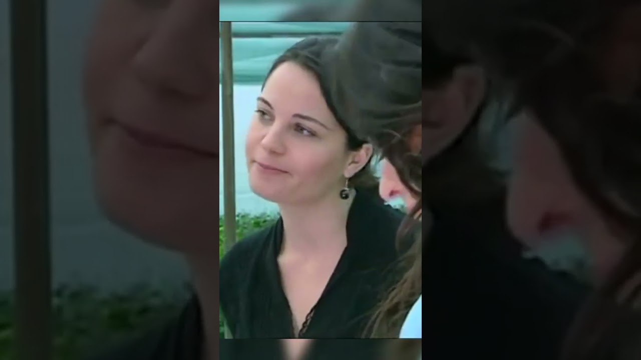 Kız Kıza Sohbet!   Beyaz Gelincik #shorts