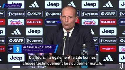 Télécharger la video: Juventus - Allegri compare Vlahovic à Rabiot