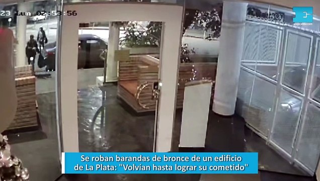 Se roban barandas de bronce de un edificio de La Plata: Volvían hasta lograr su cometido