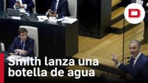 Ortega Smith lanza una botella de agua a un concejal de Más Madrid y Almeida le pide que entregue su acta