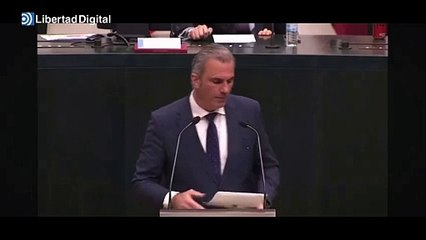 Ortega Smith lanza una botella al concejal de Más Madrid y Almeida pide su dimisión