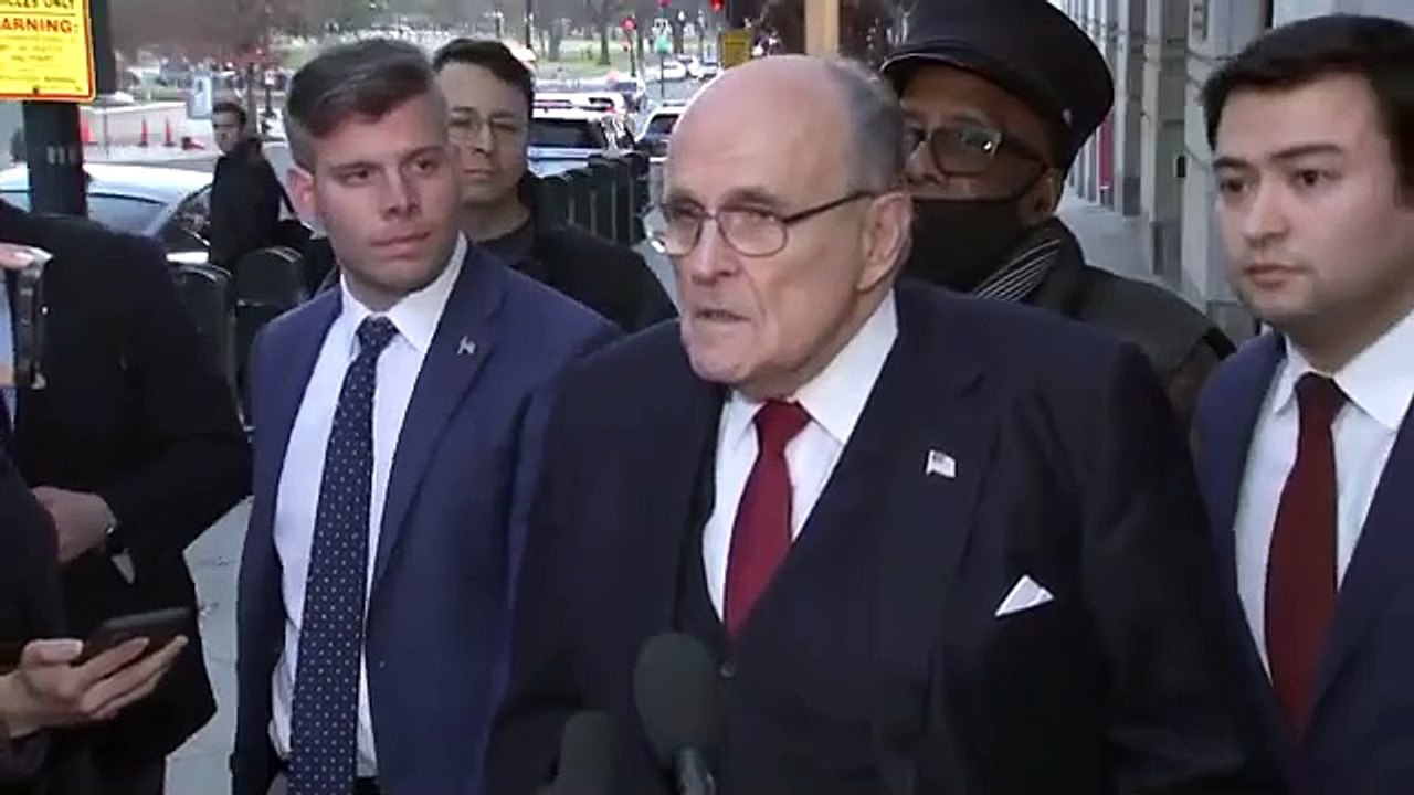 Rudy Giuliani déclare faillite après avoir été condamné à payer 150 millions de dollars - images CN