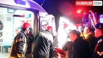 Yağış nedeniyle kayganlaşan yolda ambulans ile kamyon çarpıştı: 4 sağlık personeli yaralandı