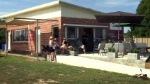 Tiny Tasmanian community holds onto beloved tennis club