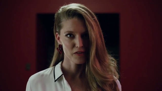 ملخص فيلم البيت المسكون ممنوع لأصحاب القلوب الضعيفه .. ؟ - ملخص فيلم رعب جديد ٢٠٢٤