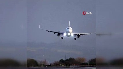 Fırtına yolcu uçağını kağıt gibi savurdu