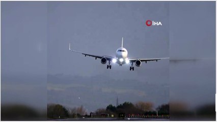 Şiddetli rüzgar yolcu uçağını böyle savurdu