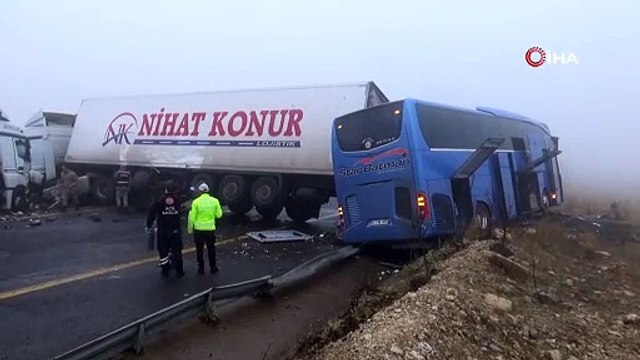 Otoyolda sis faciası: Ölü ve yaralılar var
