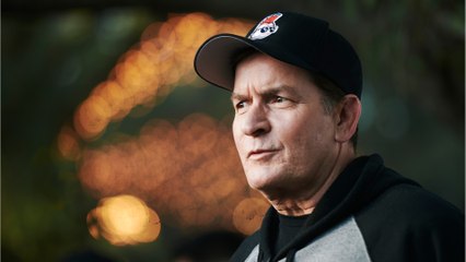 VOICI : Charlie Sheen : l'acteur américain violemment agressé à son domicile par sa voisine