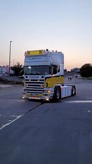 Lenz Scania at the Truckshow Ciney with open Pipe