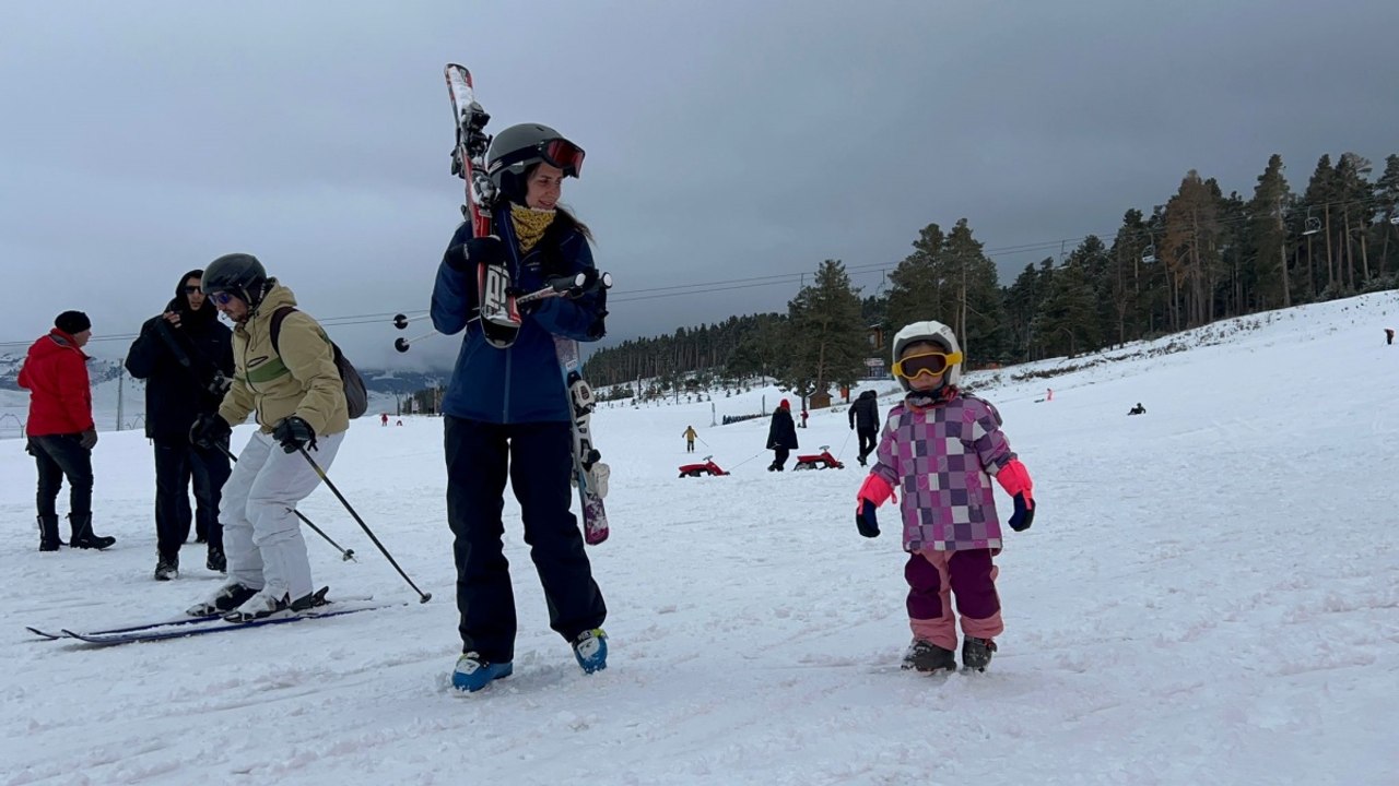 Sarıkamış Kayak Merkezi’nde kayak heyecanı!