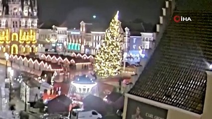 Yılbaşı ağacı devrildi: 1 ölü, 2 yaralı